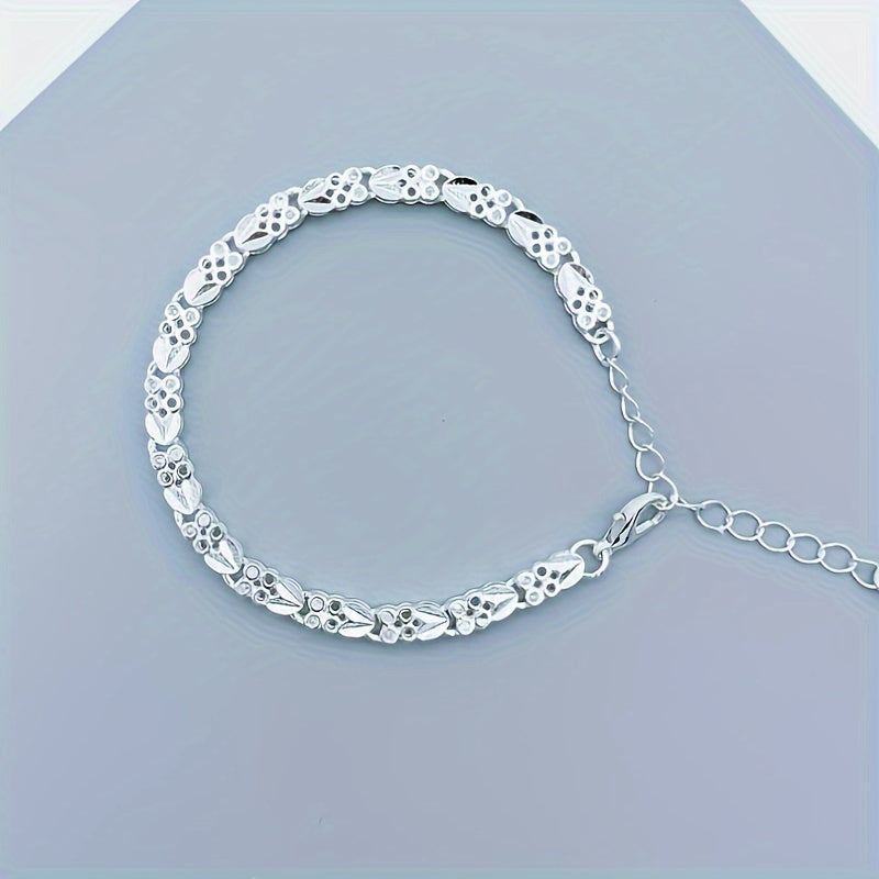 Silvery Bracelet – Clover Design