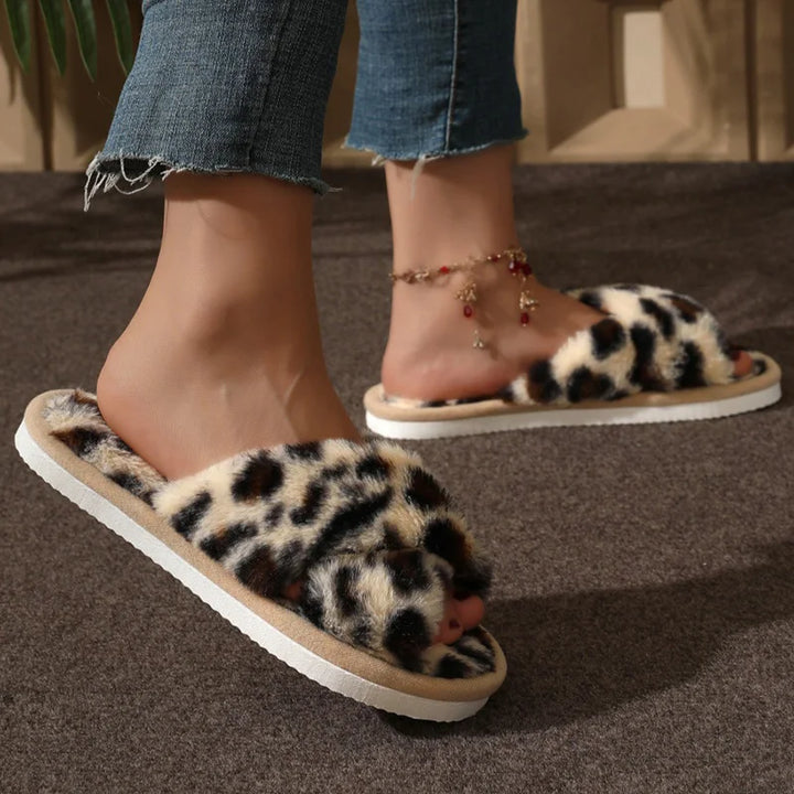 Fashion Leopard Print Fluffy Slippers Women Light Faux Fur Warm Home Slippers Woman Comfort Flat Heel Plush House Slides Shoes