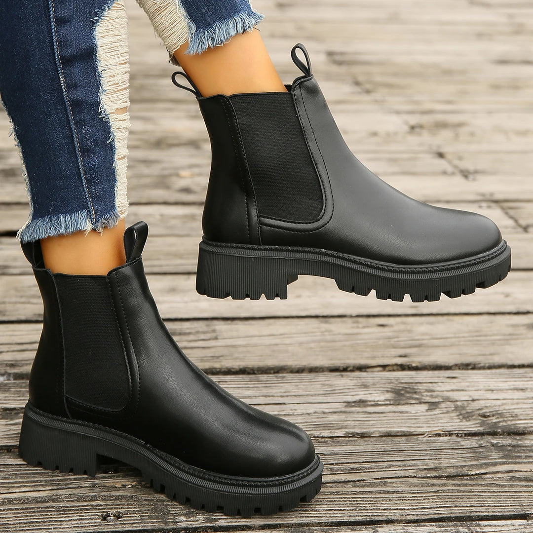 New Autumn Winter Chelsea Boots Women Platform Brown Black Beige White Ankle Boots For Women Fur Short Chunky Punk Gothic Shoes