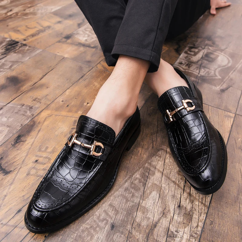 Designer Metal Buckle Loafers Men's Business Dress Fashion Casual Black Patent Leather Pointed-Toe Shoes Men's Loafers Slip-On