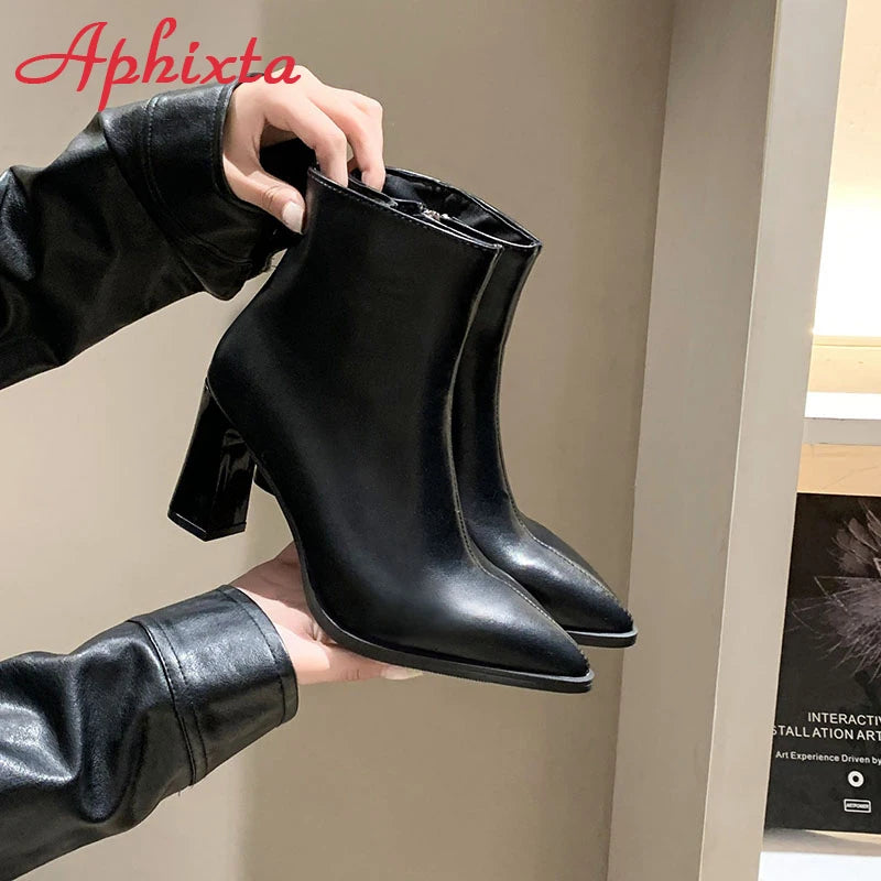 Aphixta Warm Ankle Boots – Square Heel