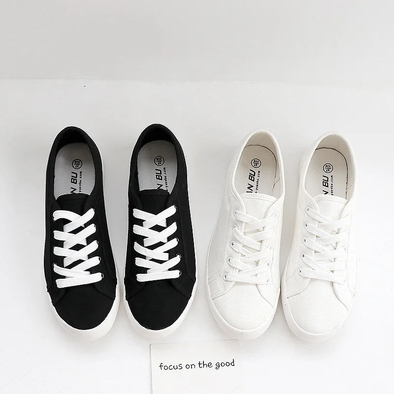 Unisex White Canvas Lace-Up Vulcanized Shoes