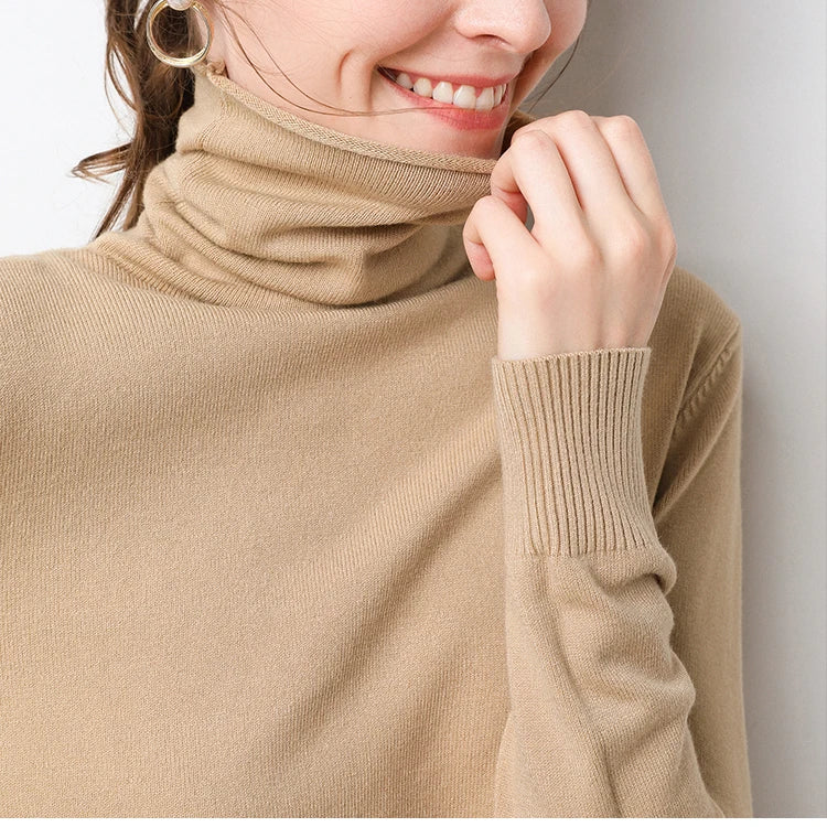 Women's Turtleneck Sweater – Pink/White Pullovers