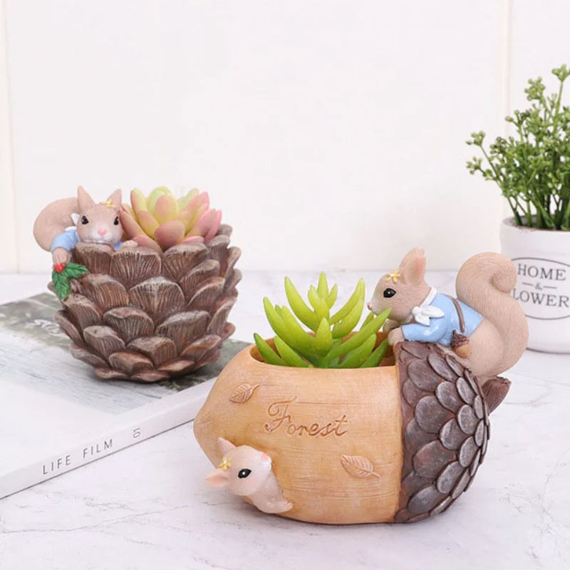 Cute Squirrel Shape Resin Flowerpot Decorative Animal Succulent Flower Pot Garden Planting Pot Garden Planter Desktop Ornaments