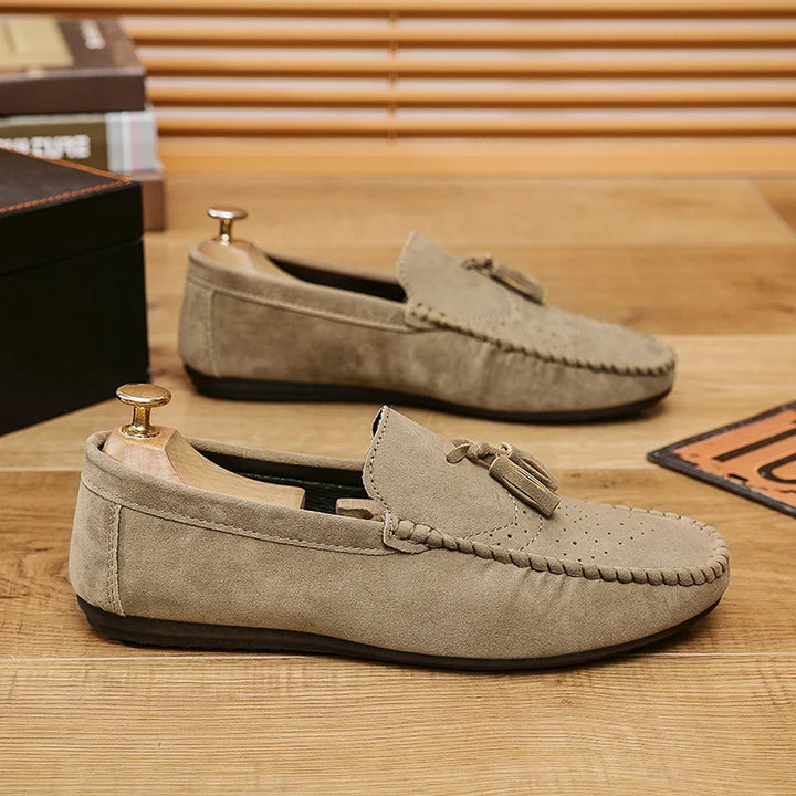 Fashion Men Casual Shoes Suede Breathable Comfort Slip-on Mens Driving Shoes Luxury Brand Men Loafers Mens Lazy Shoes Moccasins