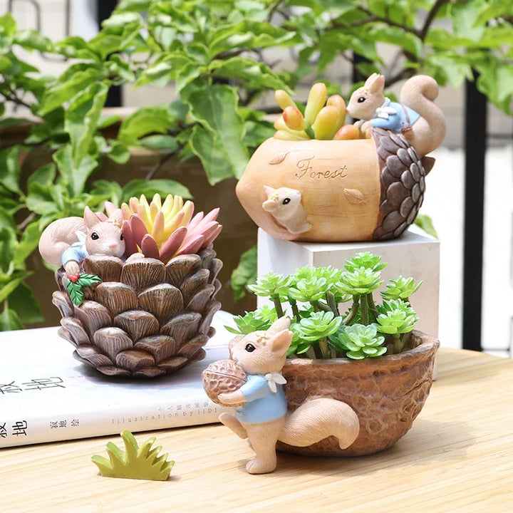 Cute Squirrel Shape Resin Flowerpot Decorative Animal Succulent Flower Pot Garden Planting Pot Garden Planter Desktop Ornaments