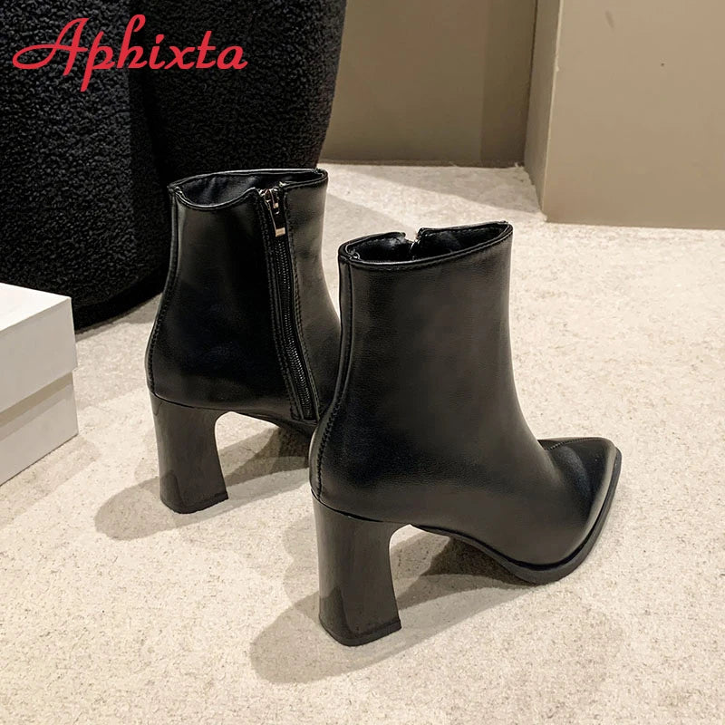 Aphixta Warm Ankle Boots – Square Heel