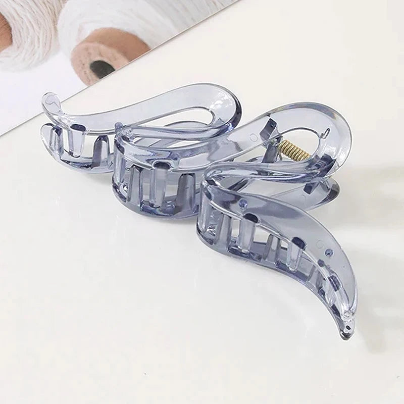 Oversized 13CM Wavy Matte Shark Clip - Transparent Hair Accessory