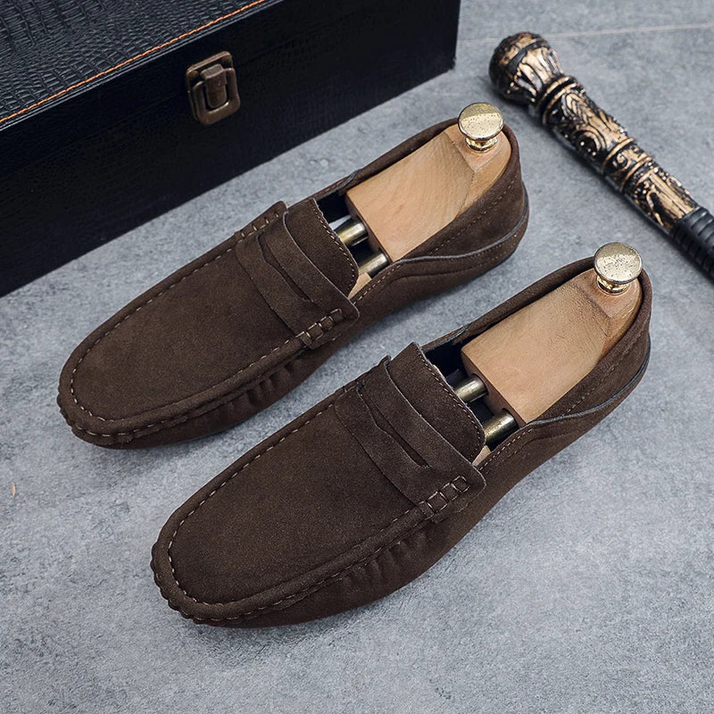 New Suede Men Casual Shoes Fashion Male Lazy Shoes Breathable Comfort Slip-on Mens Driving Shoes Luxury Brand Loafers Moccasins