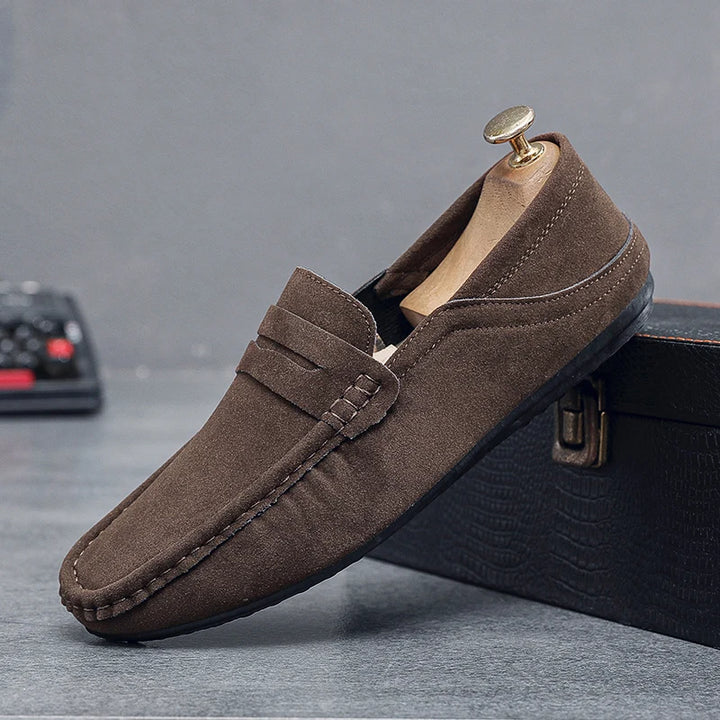 New Suede Men Casual Shoes Fashion Male Lazy Shoes Breathable Comfort Slip-on Mens Driving Shoes Luxury Brand Loafers Moccasins