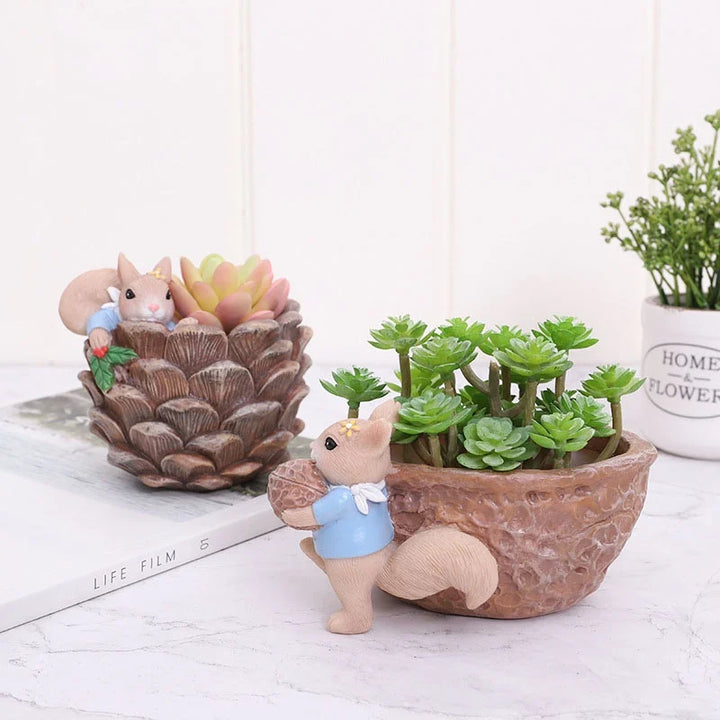 Cute Squirrel Shape Resin Flowerpot Decorative Animal Succulent Flower Pot Garden Planting Pot Garden Planter Desktop Ornaments