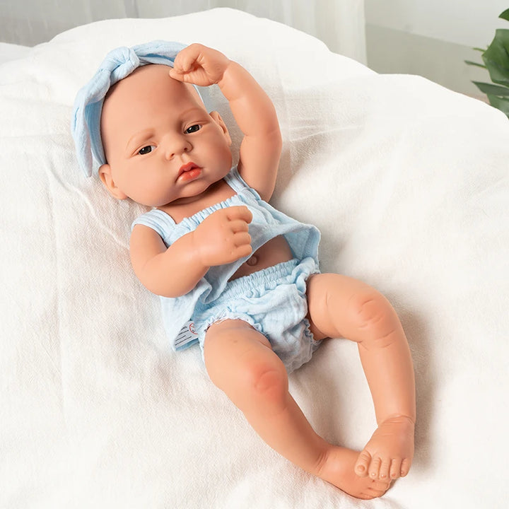 17-inch Lifelike Reborn Doll – Full Body Silicone Girl