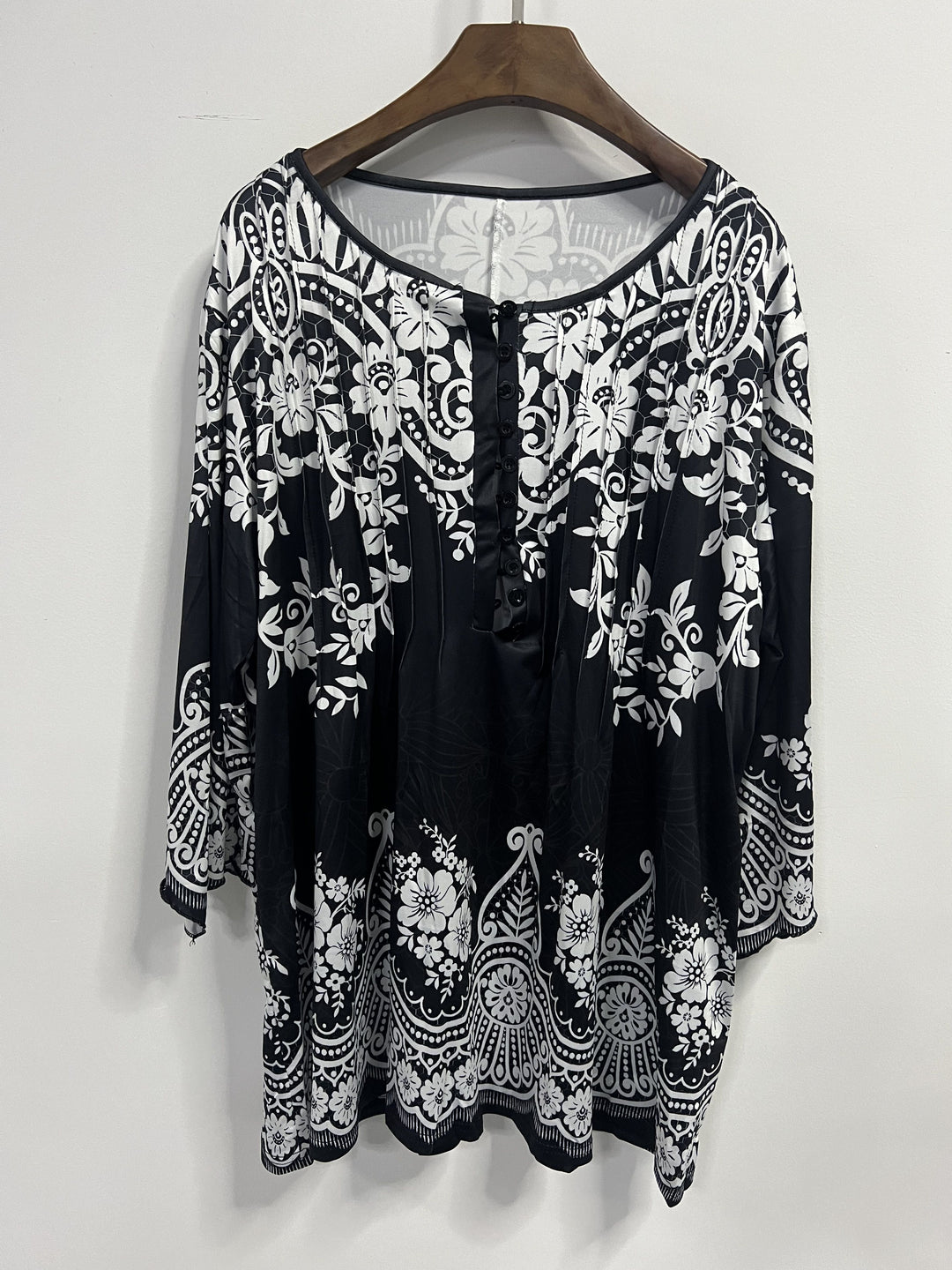 Plus Size Boho Top, Women's Plus Paisley Print Half Sleeve Button Up V Neck Slight Stretch Top